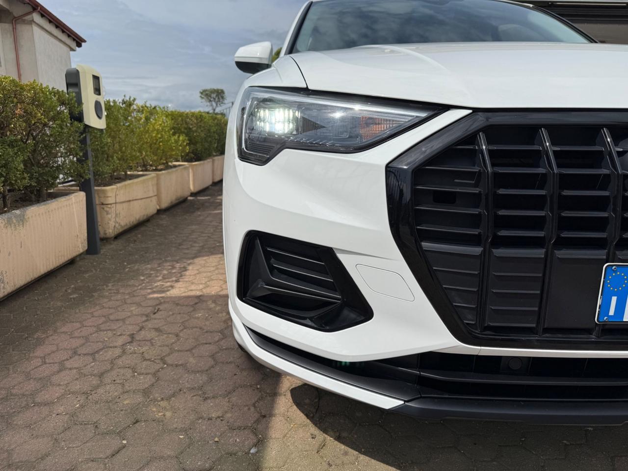 Audi Q3 35 TDI S tronic Business