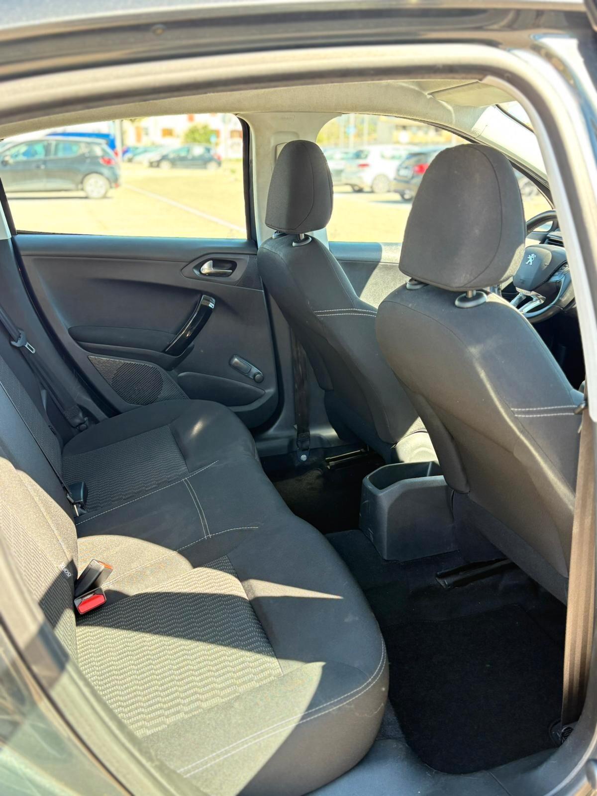 Peugeot 208 PureTech 82 5 porte Active