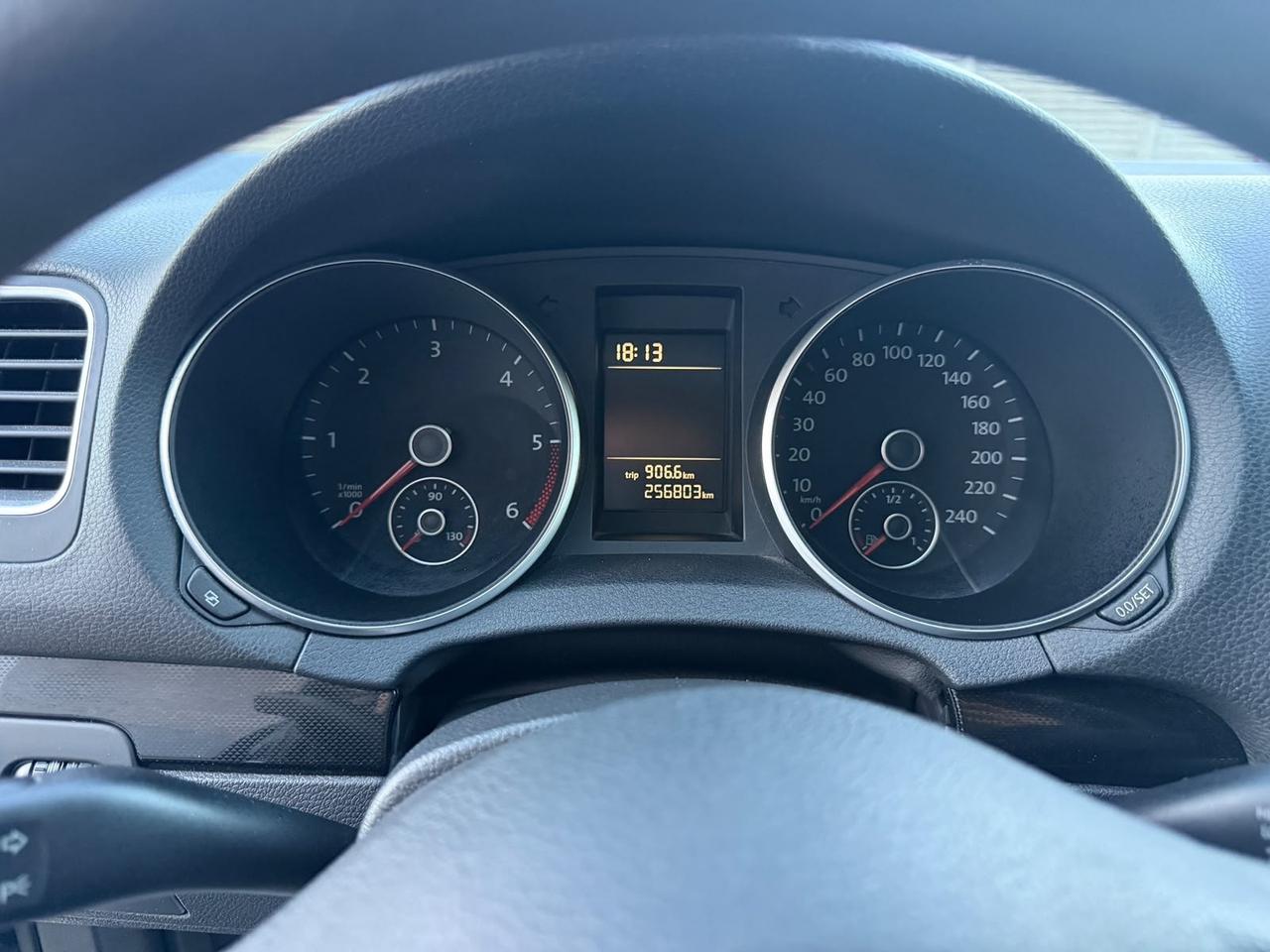 Volkswagen Golf 1.6 TDI DPF 5p. Highline