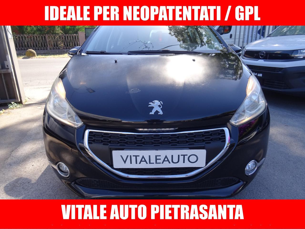Peugeot 208 1.4 95 CV 5p. ( ( ( G P L ) ) )