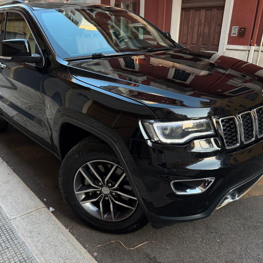 Jeep Grand Cherokee 3.0 250 cv AUTOCARRO