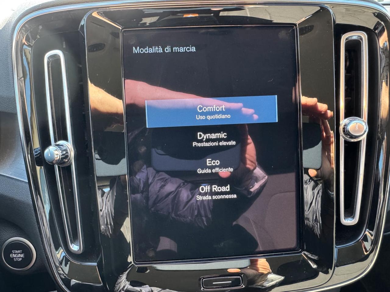 Volvo XC40 T3 Automatica Momentum Pro