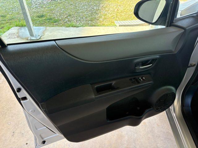 TOYOTA Yaris 1.0 5 porte Lounge OK NEOPATENTATI KM CERTIFIICATI