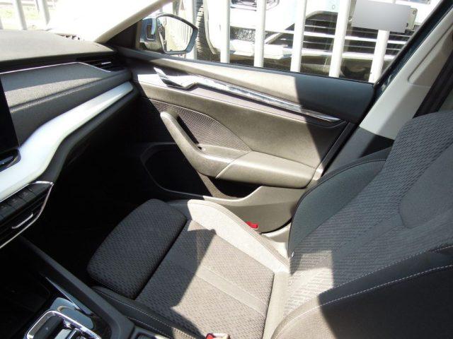 SKODA Octavia Wagon 1.5 G-TEC DSG Style Tetto, Massaggio, Retroc