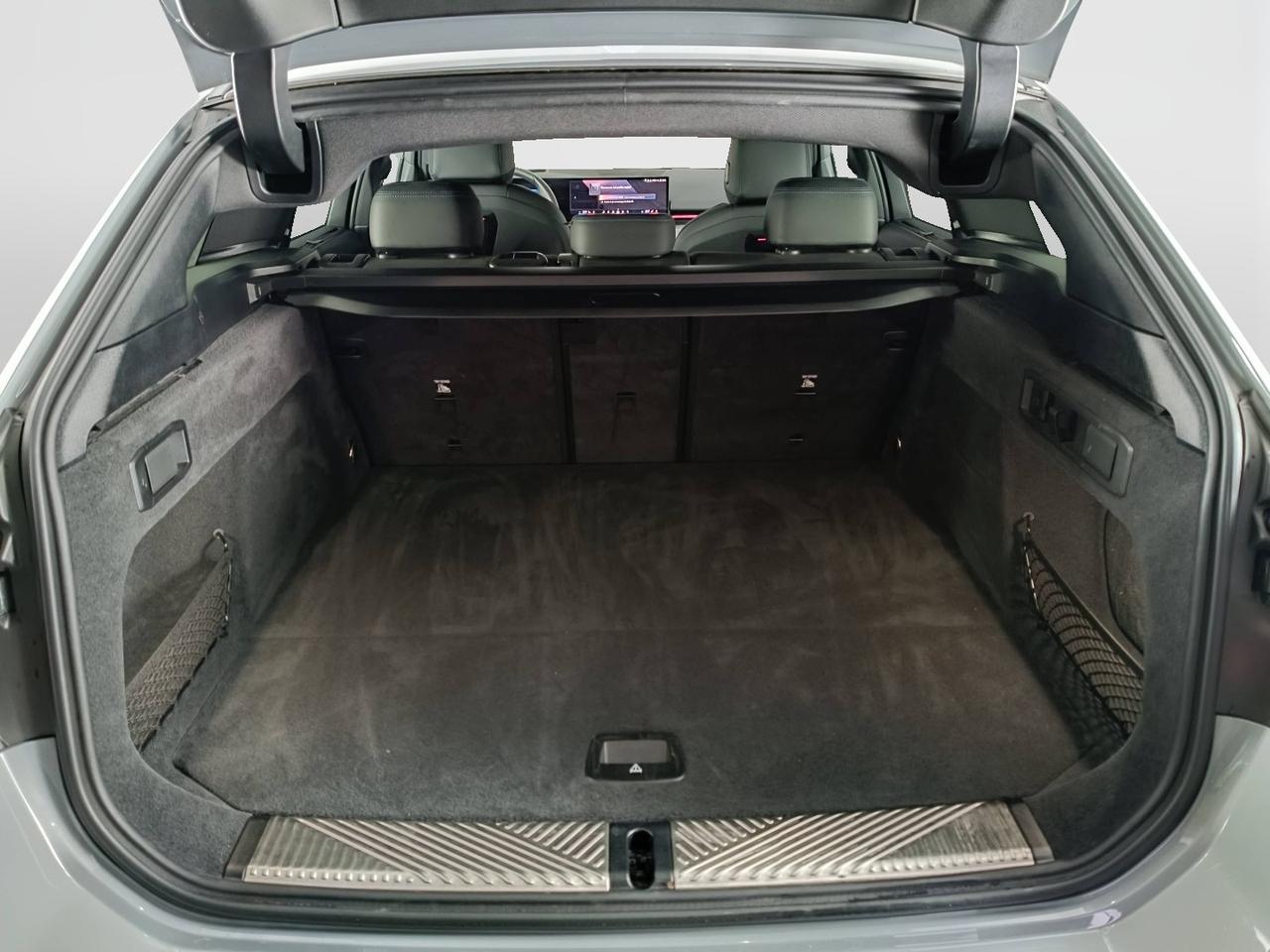 BMW Serie 5 G61 2024 Touring - 520d Touring 48V xdrive MSport Pro auto