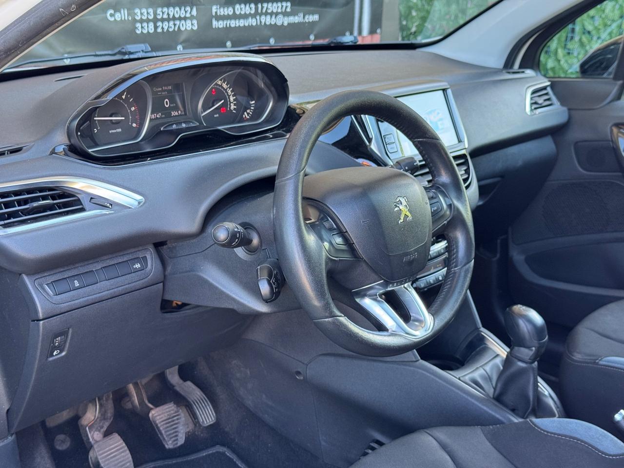 Peugeot 208 1.4 HDi 68 CV 5 porte Allure