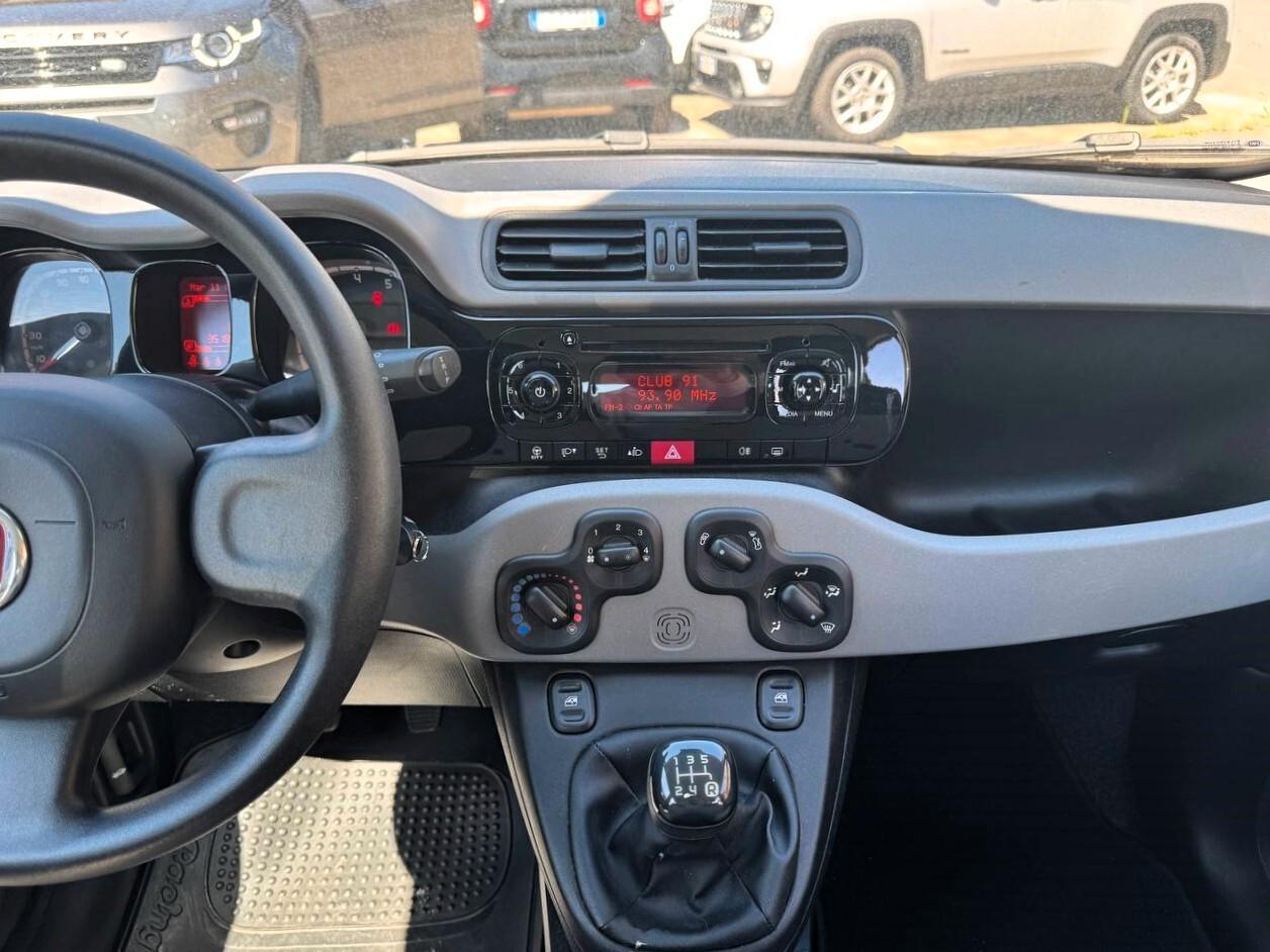 Fiat Panda 1.2 Lounge 04/2012 35000 KM