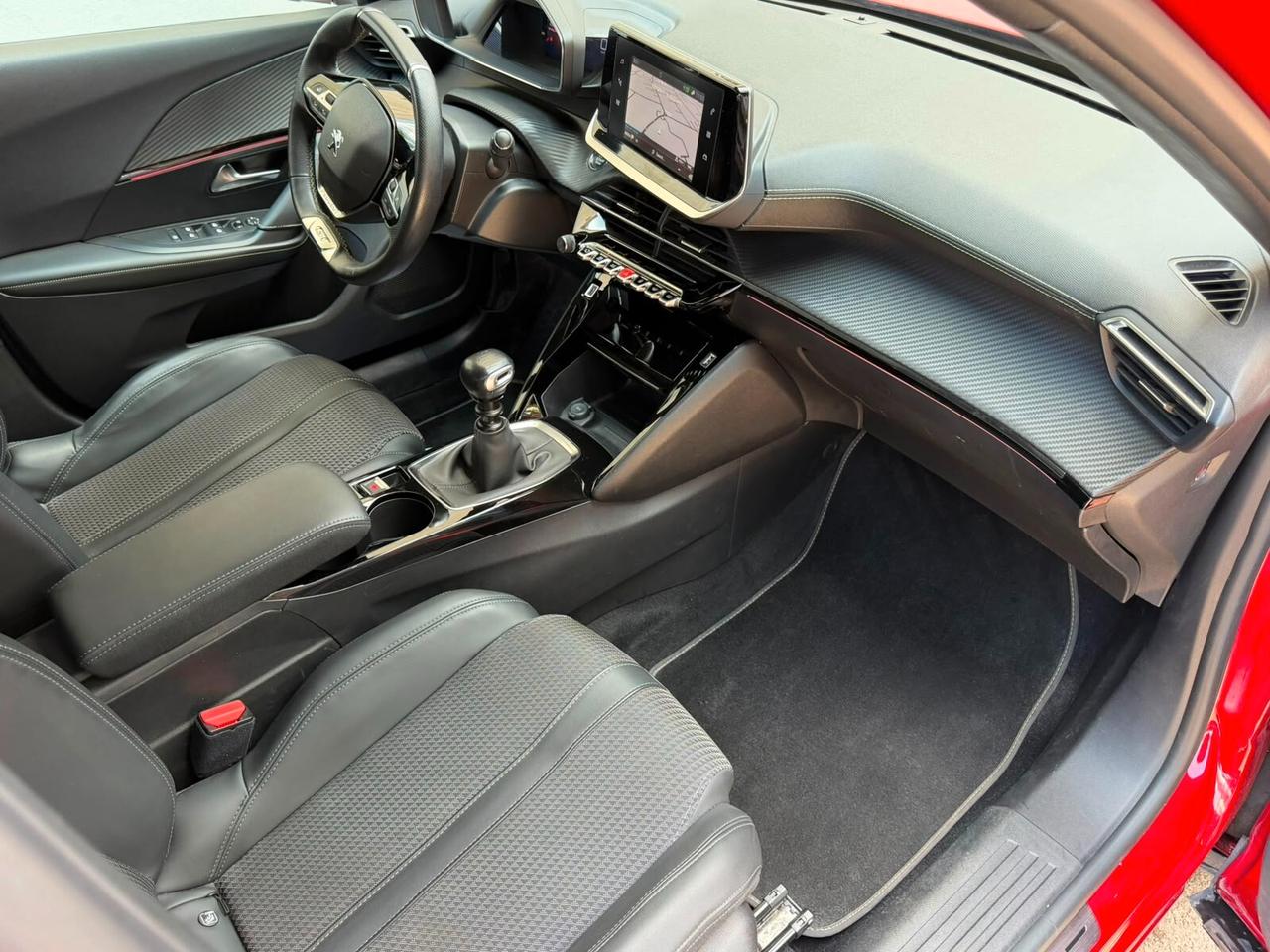 Peugeot 2008 PureTech 130 S&S GT