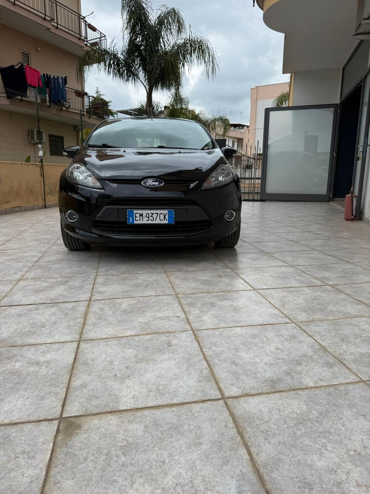 Ford Fiesta 1.4 TDCi 70CV 5 porte Titanium
