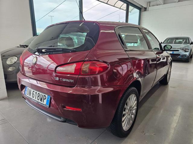 Alfa Romeo 147 147 II 2004 5p 1.6 ts 16v BlackLine 105cv