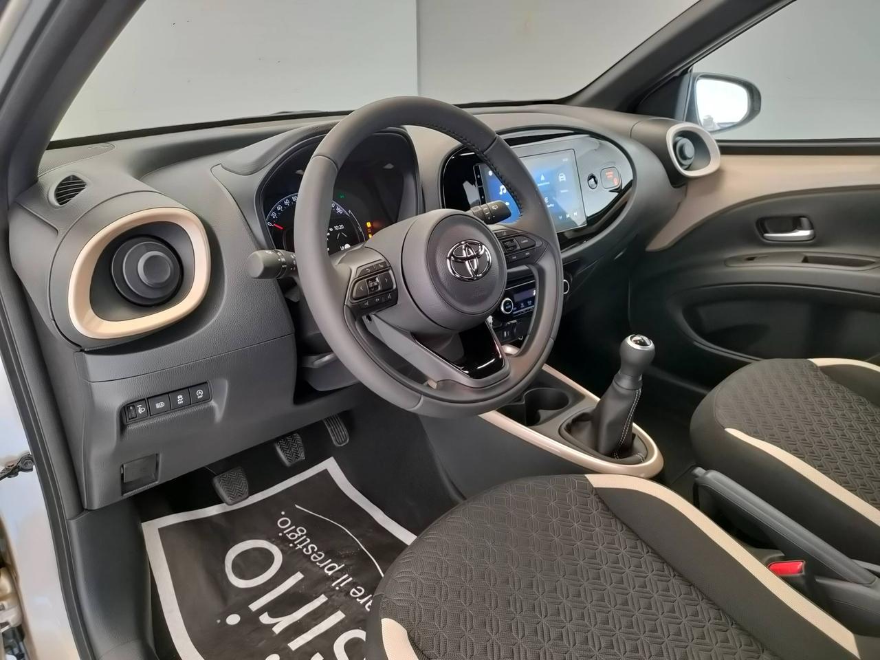 TOYOTA Aygo X 1.0B TREND MT - MY24