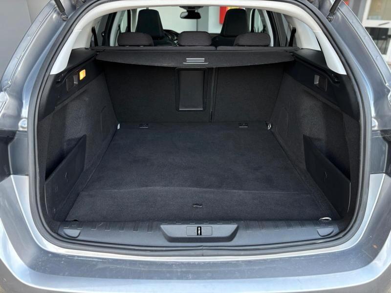Peugeot 308 BlueHDi 130 S&S EAT8 SW Allure