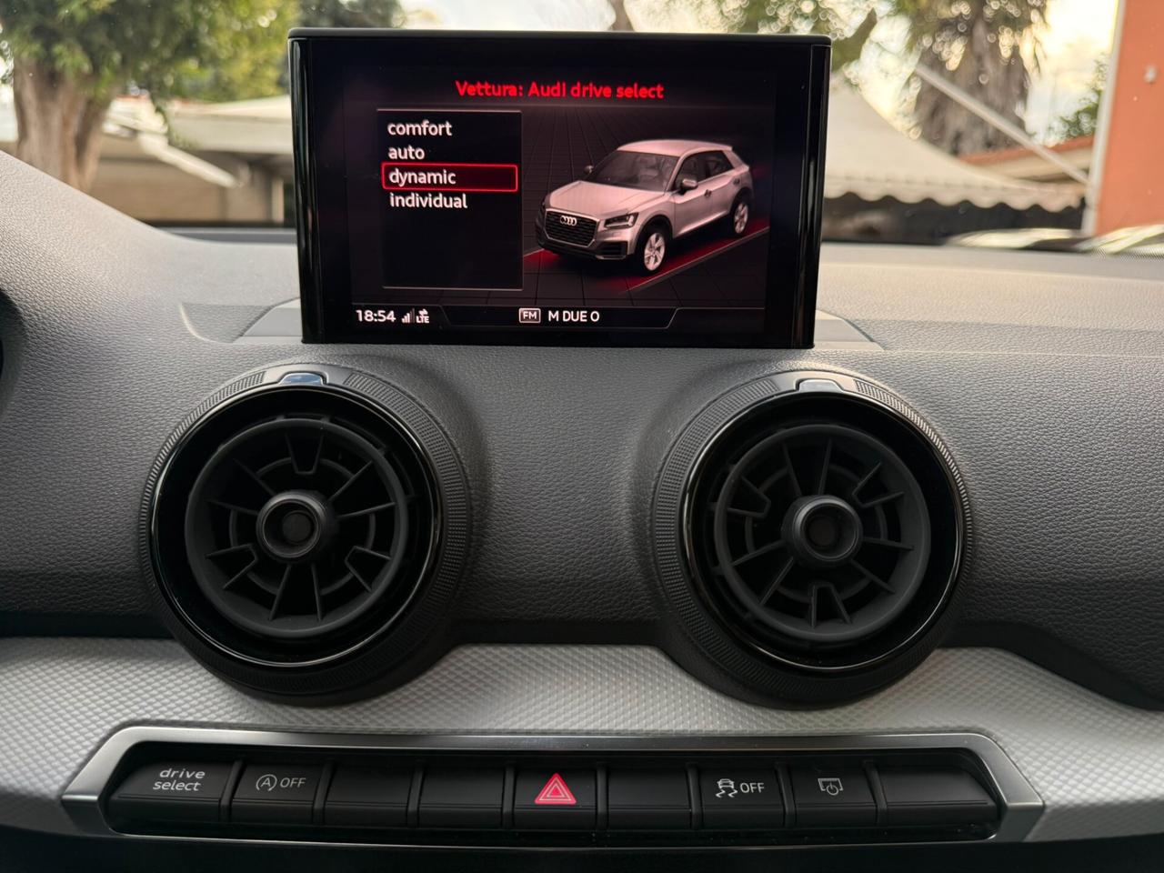 Audi Q2 1.6 TDi 116CV S-Tronic Design Edition - 2018