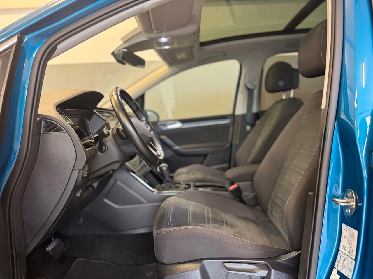 Volkswagen Touran 2.0 TDI 150 CV SCR DSG R-Line BlueMotion Technology