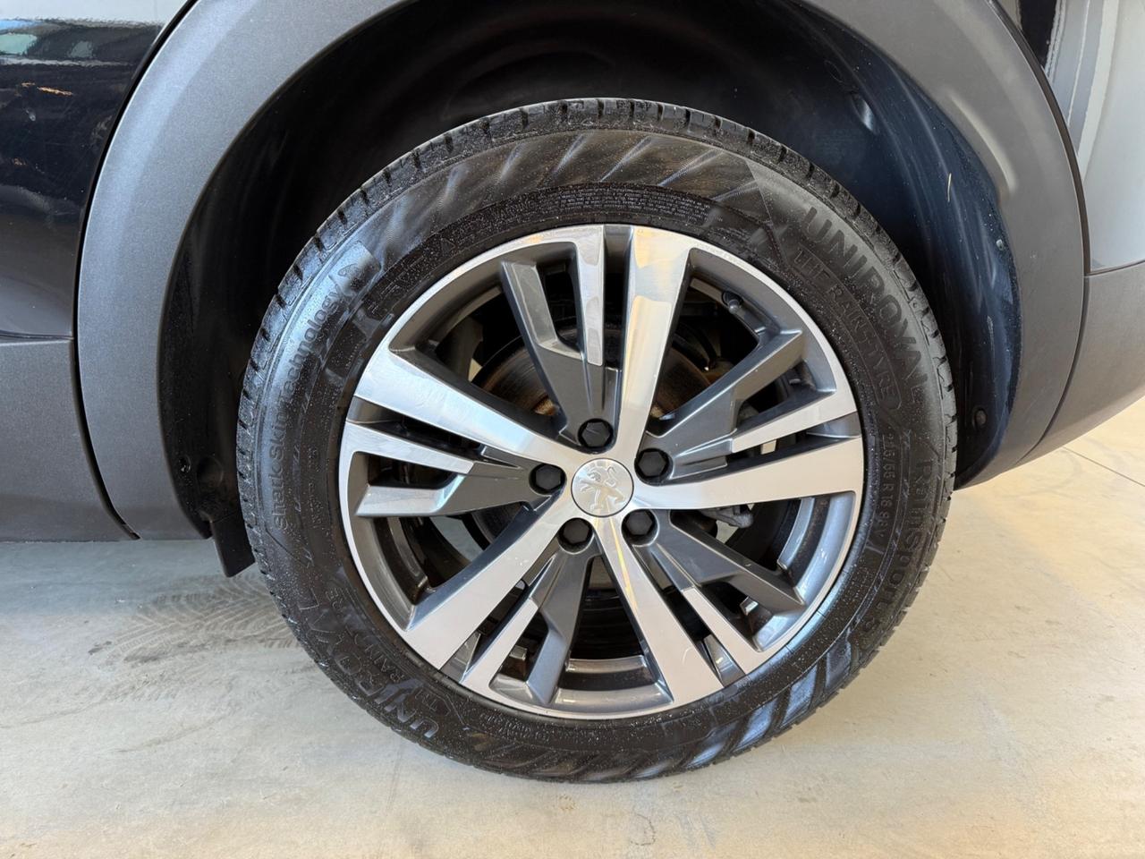 Peugeot 3008 BlueHDi 130 S&S EAT8 Allure