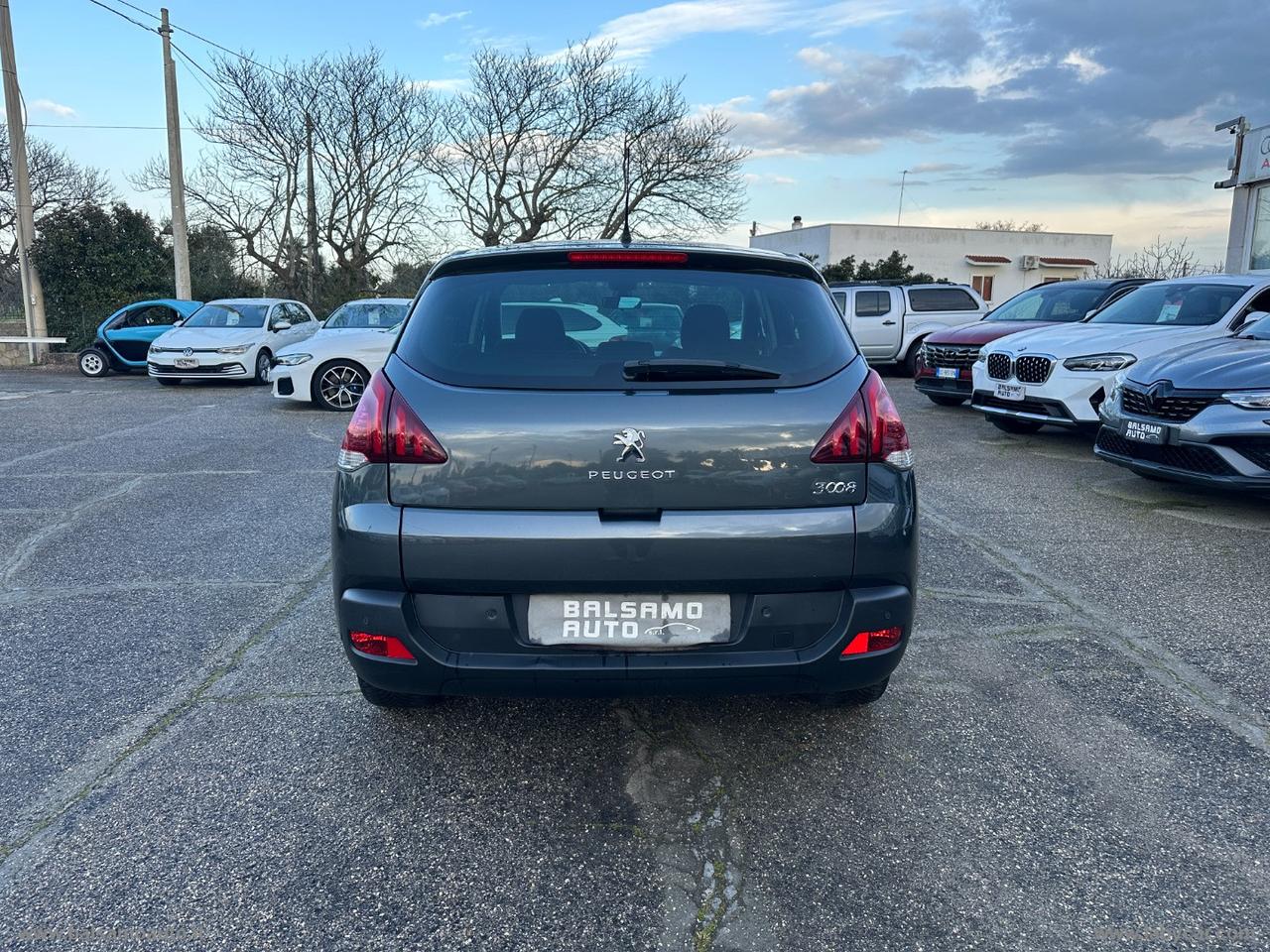 PEUGEOT 3008 1.6 HDi 115 CV Allure