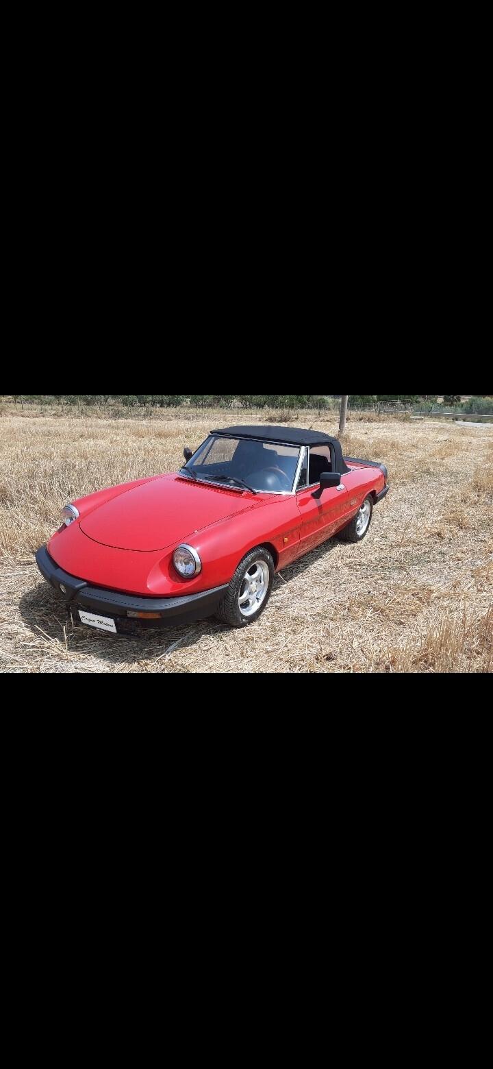 Alfa Romeo Spider 2.0