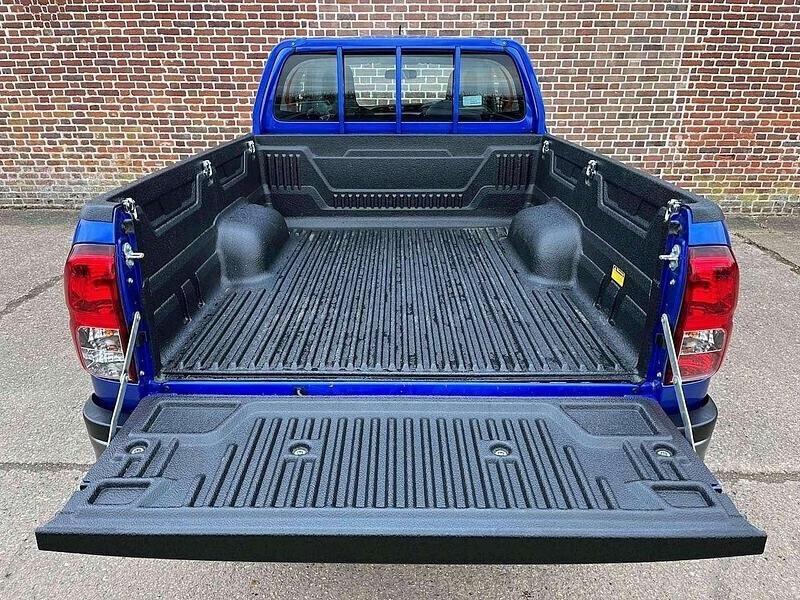 Toyota Hilux 2.4 D-4D 4WD 2 porte Chassis & Cab Comfort