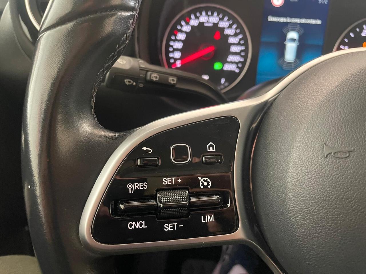 MERCEDES-BENZ CLASSE T 180 d PREMIUM AUTOMATICA – FULL OPTIONAL