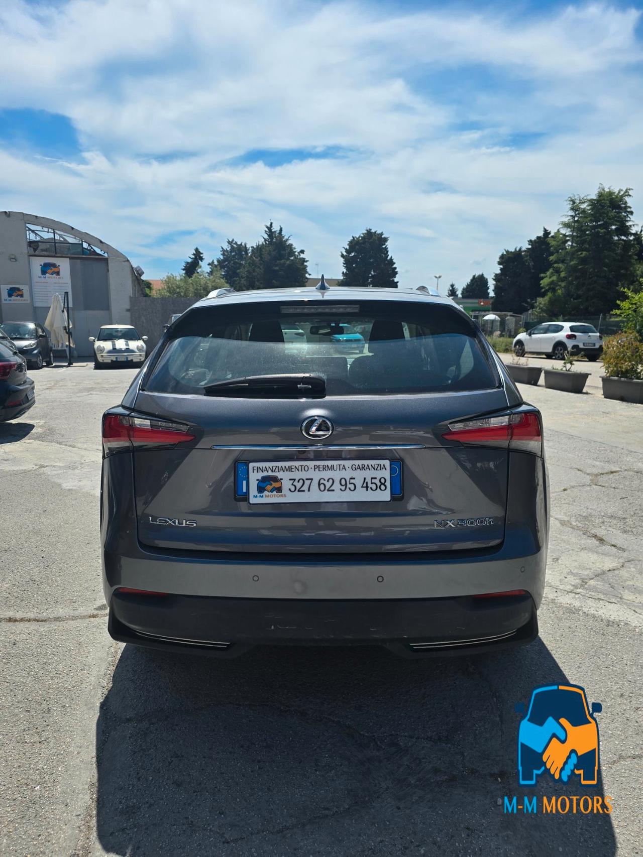 Lexus NX 300h 2.5 Executive 4wd cvt