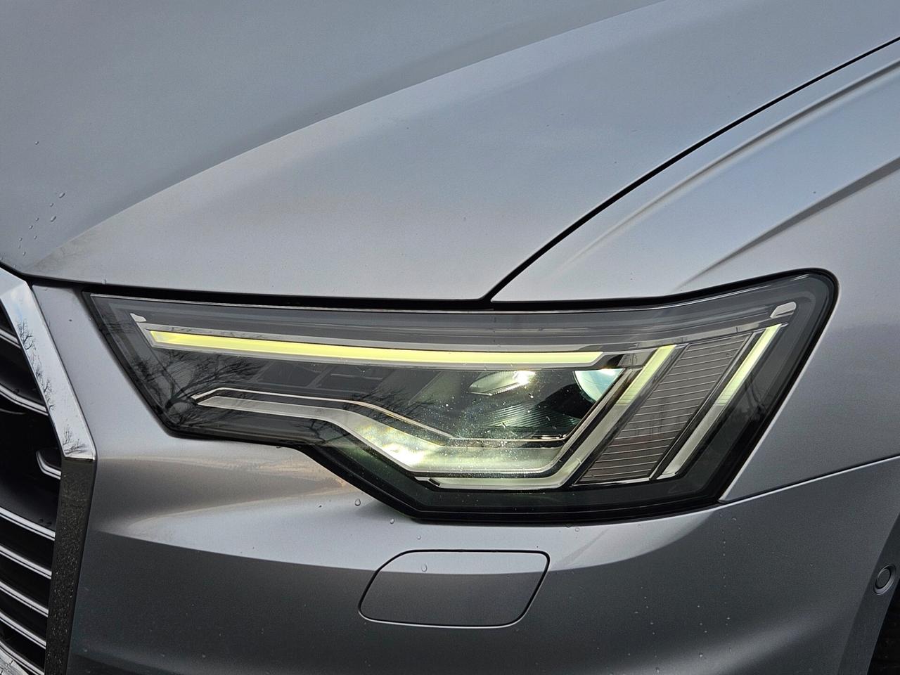 Audi A6 Avant 40 2.0 TDI quattro ultra S tronic S LINE FULL MATRIX