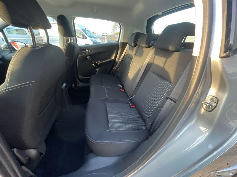 Peugeot 208 BlueHDi 100 5 porte Allure