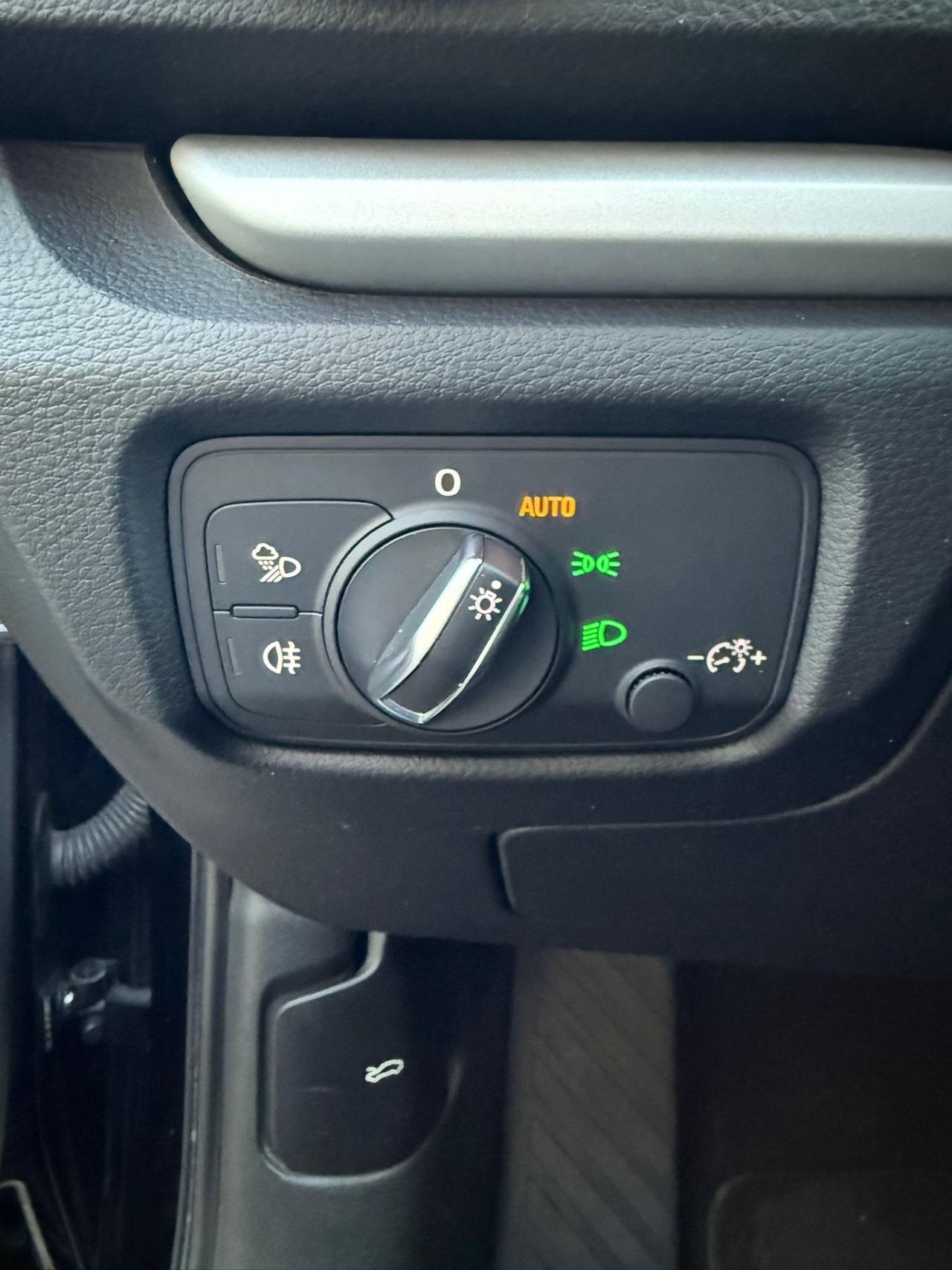 Audi A3 2.0 TDI quattro 184CV Stronic SLINE