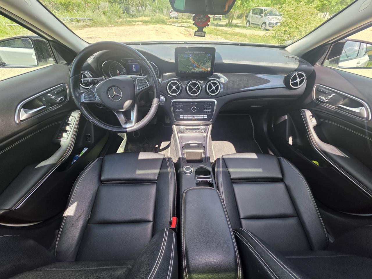 Mercedes-benz GLA 200 d Automatic Premium