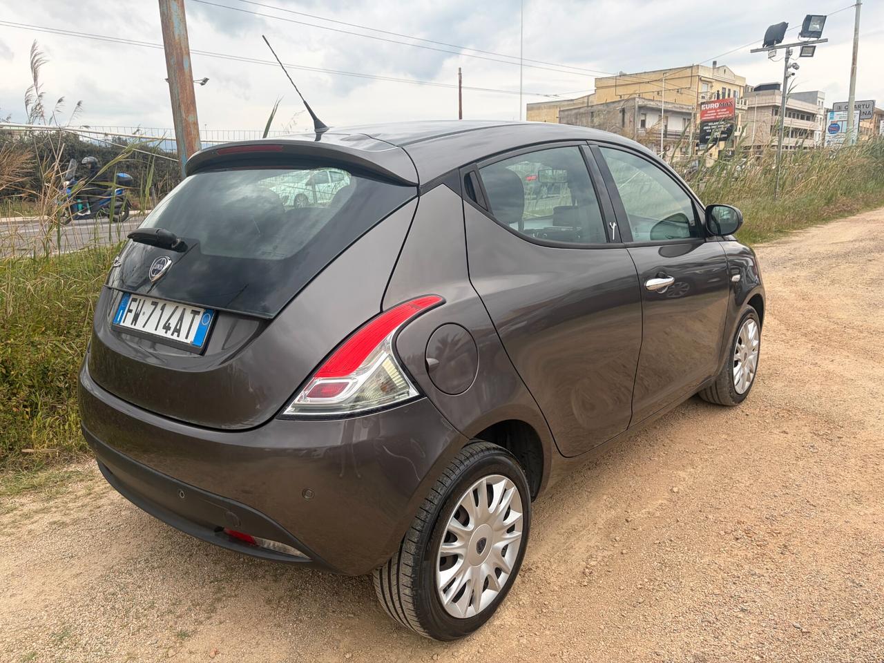 LANCIA YPSILON 1.3 MJT 95CV ANNO 2015 105.000 KM