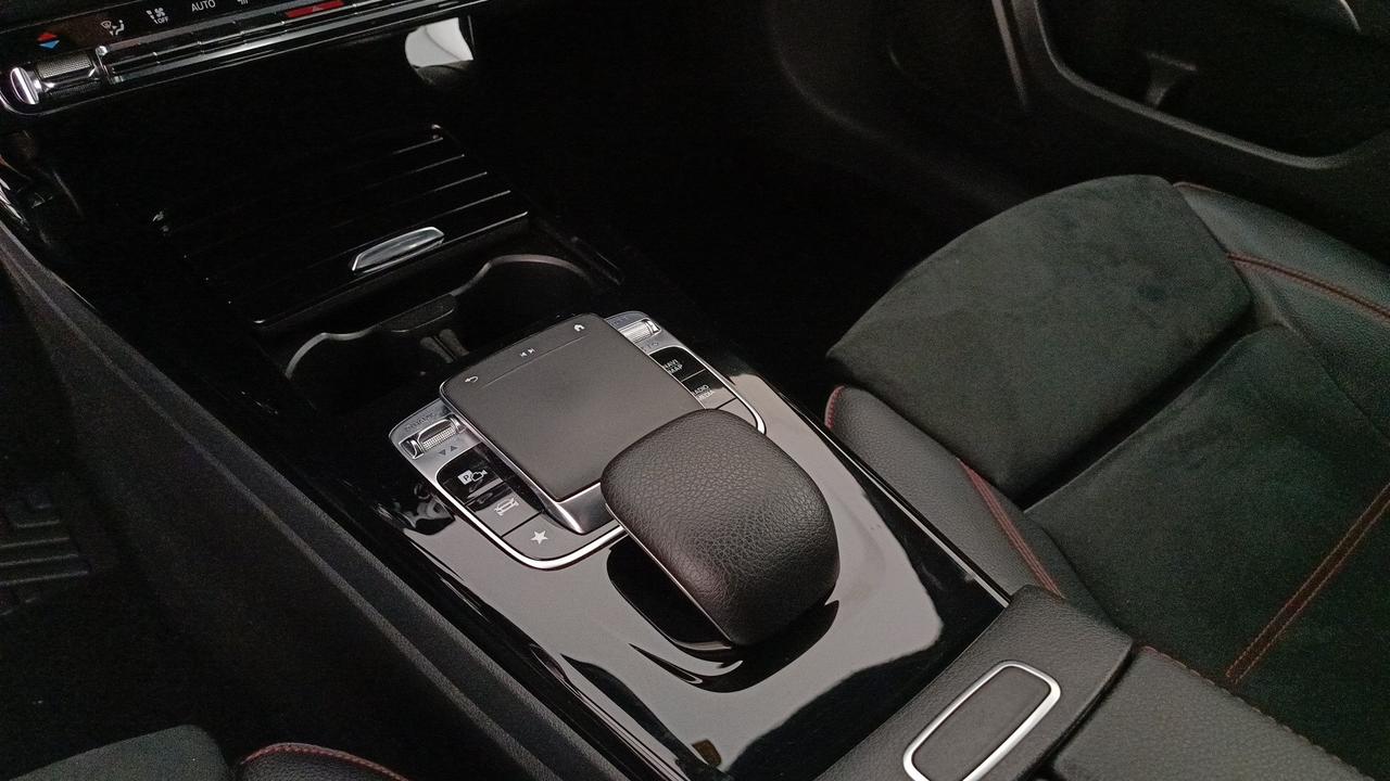 Mercedes-Benz A 180 d Premium auto