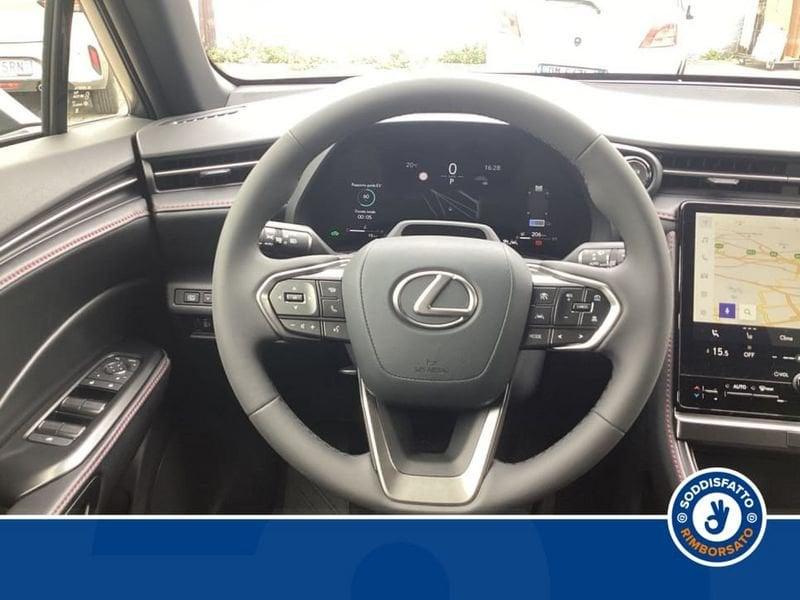 Lexus LBX Hybrid Emotion 2WD