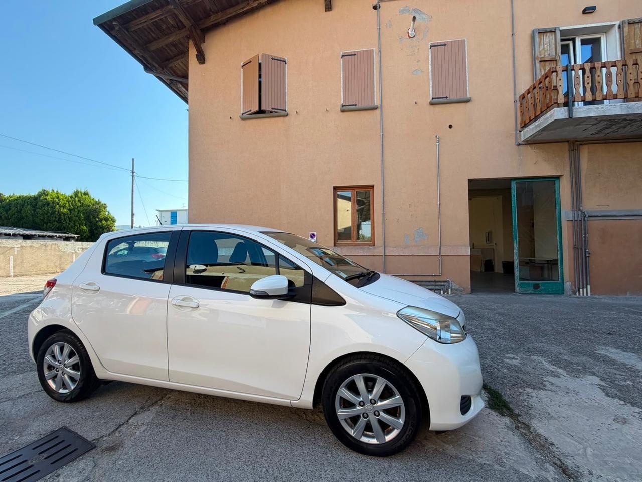 Toyota Yaris 1.0 5 porte Active