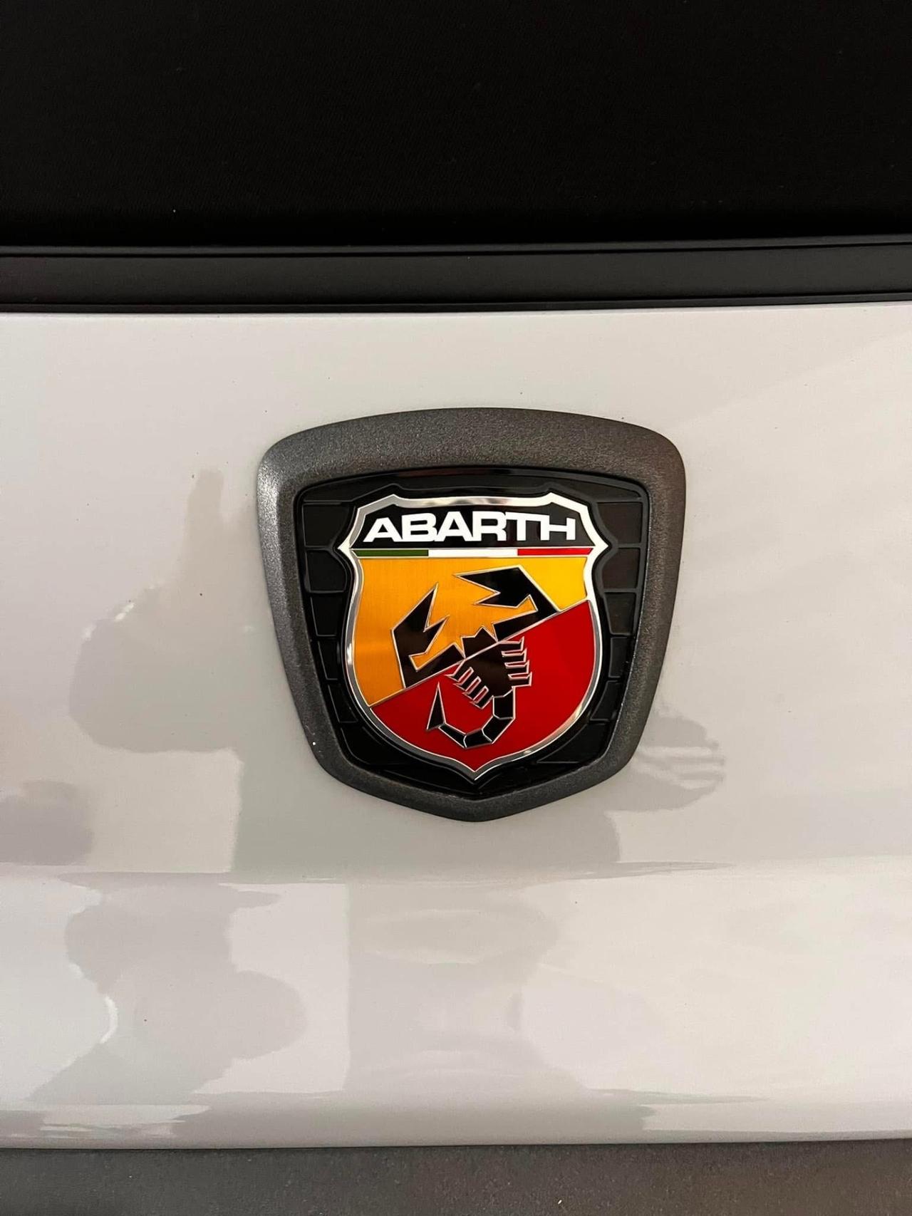 Abarth 595 C 1.4 Turbo T-Jet 180 CV Competizione