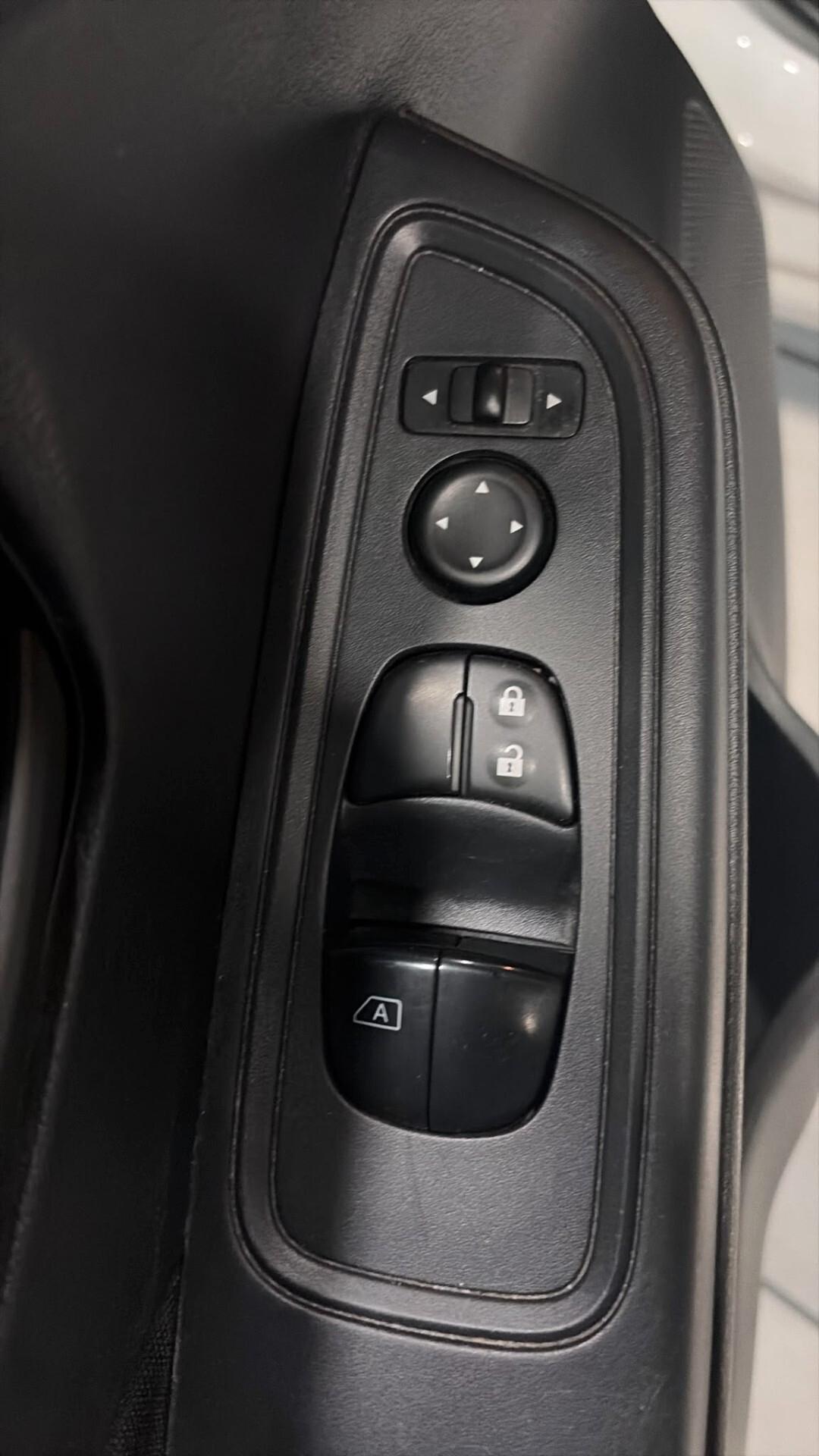 NISSAN MICRA DEL 2018 1000 BENZINA NEOPATENTATI