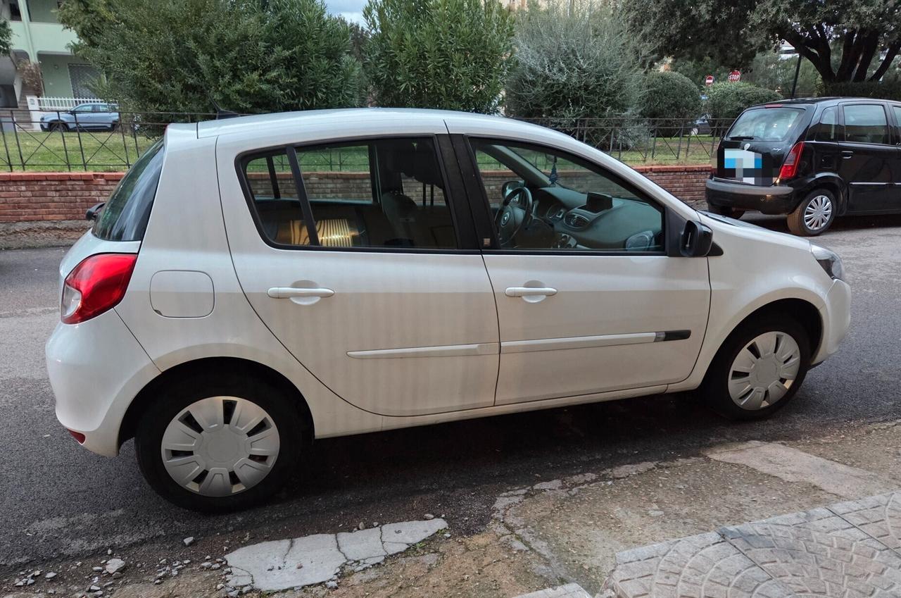 Renault Clio 1.2 16V NEOPATENTATI!!!!!