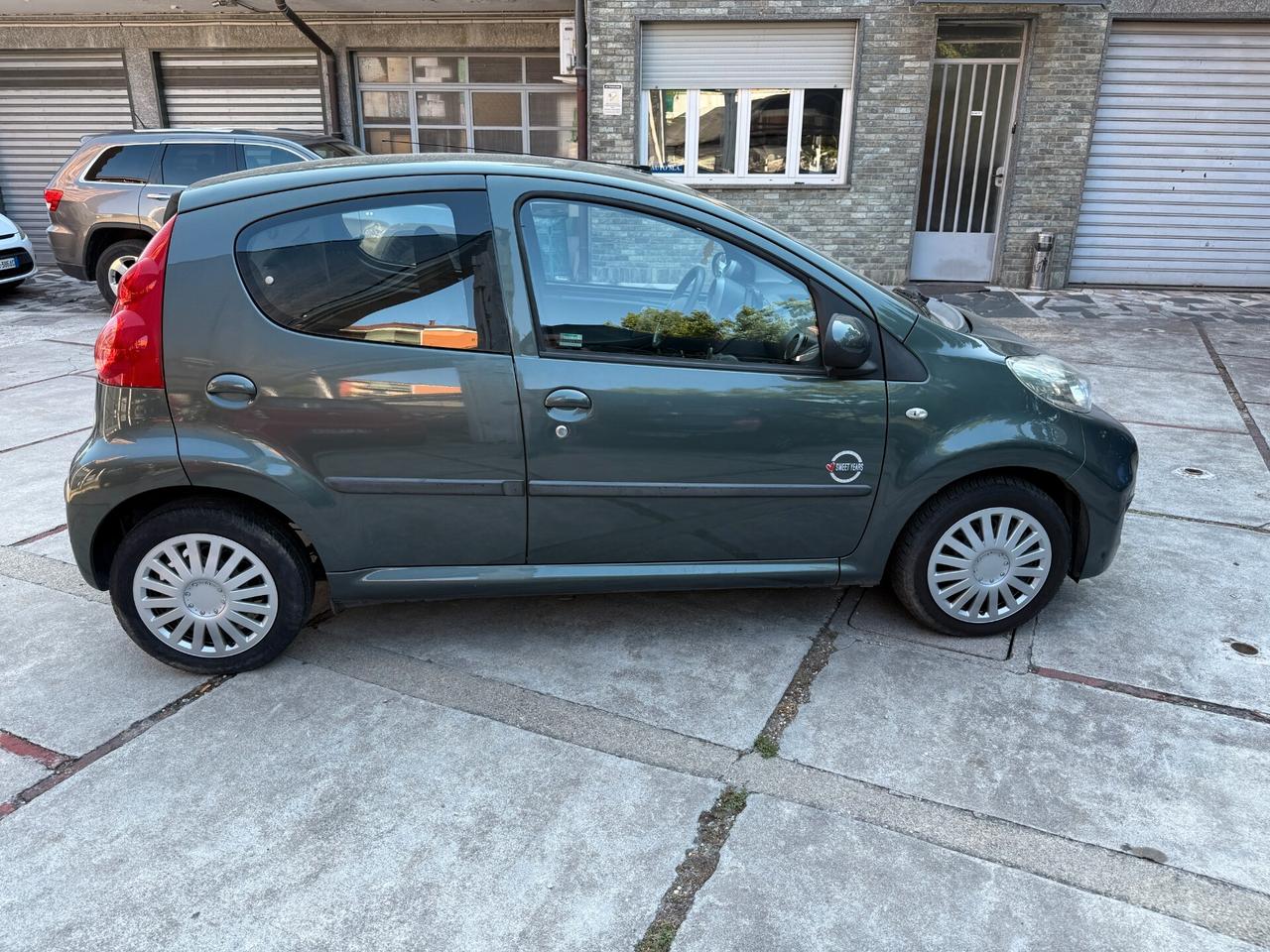 Peugeot 107 1.0 68CV 5p. Sweet Years OK PER NEOPATENTATI