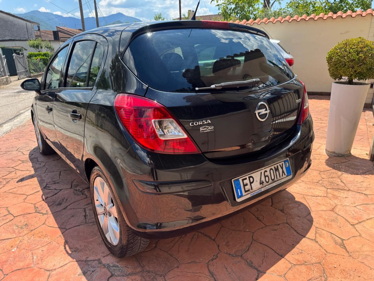 Opel Corsa 1.2 85CV GPL consegna tutta Italia