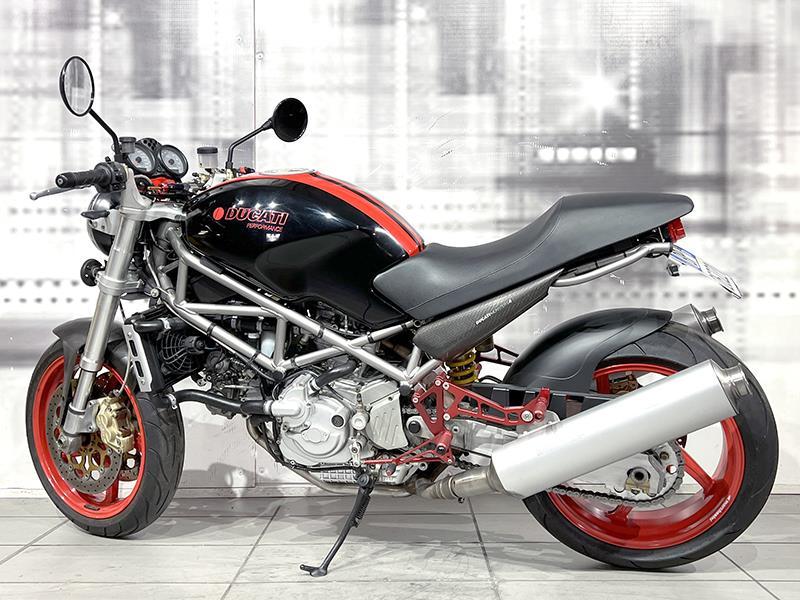 Ducati Monster S4 916