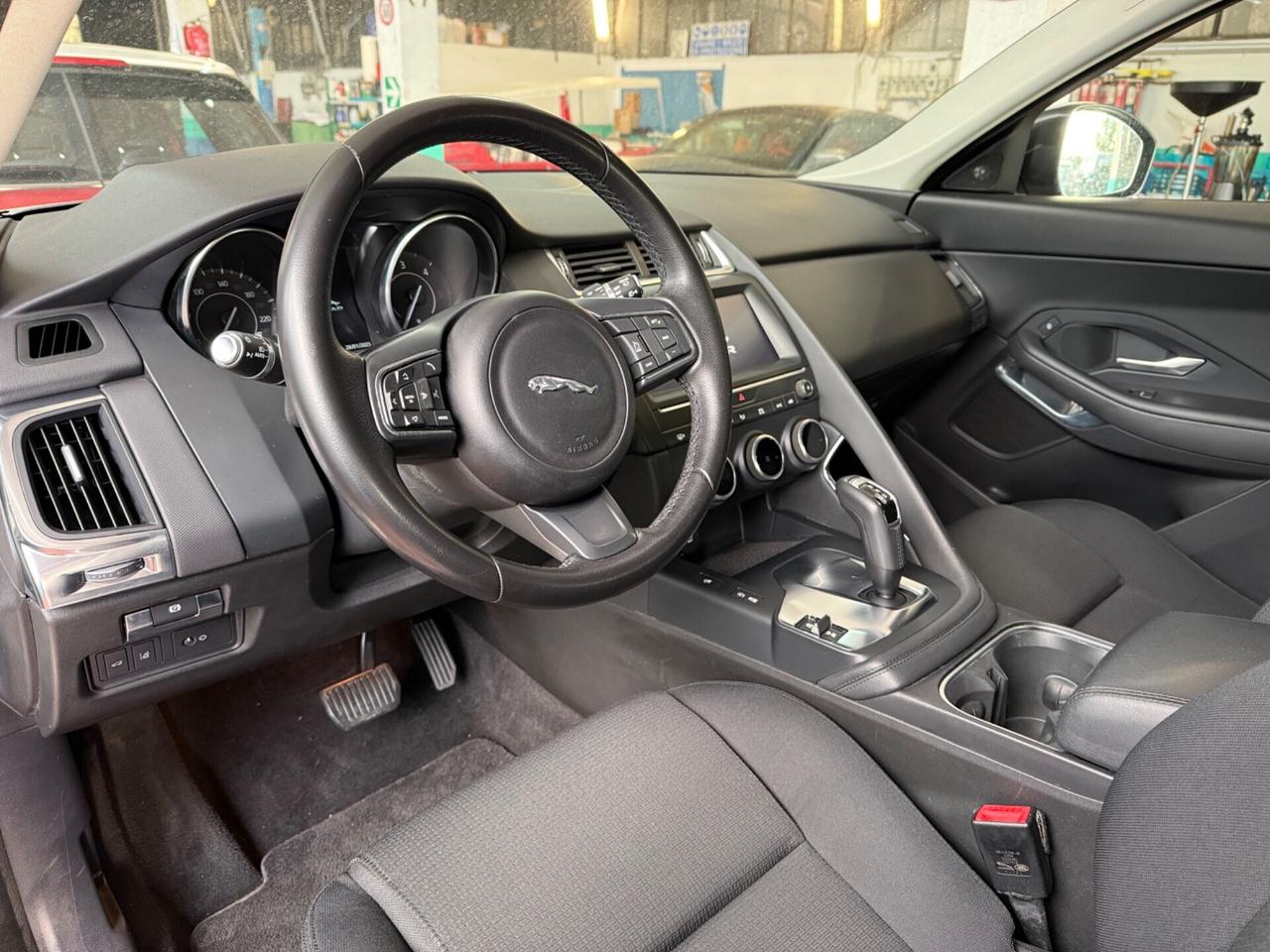 Jaguar E-Pace 2.0D 150 CV AWD aut. SE