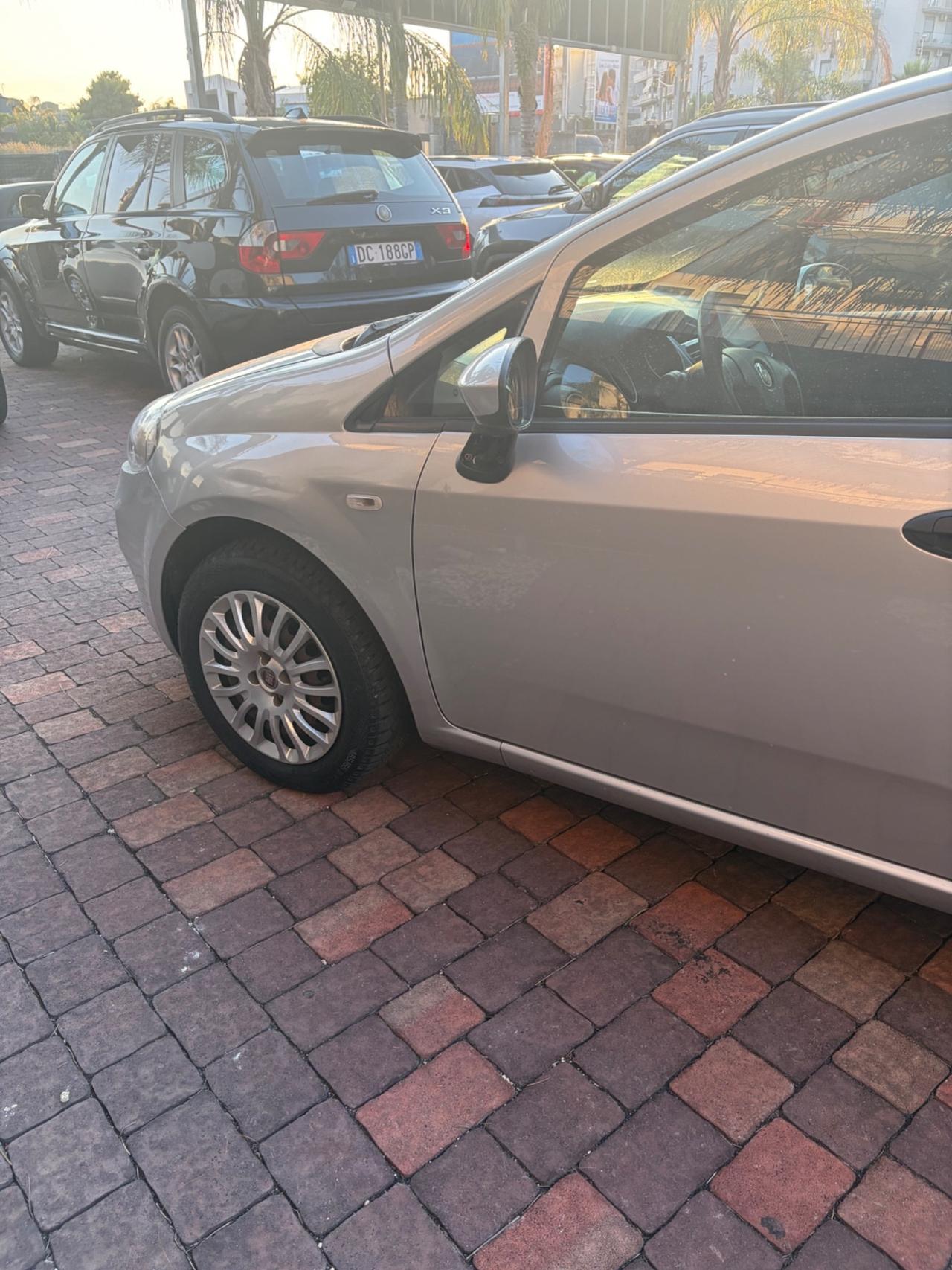 Fiat Punto 1.4 8V 5 porte benzina gol