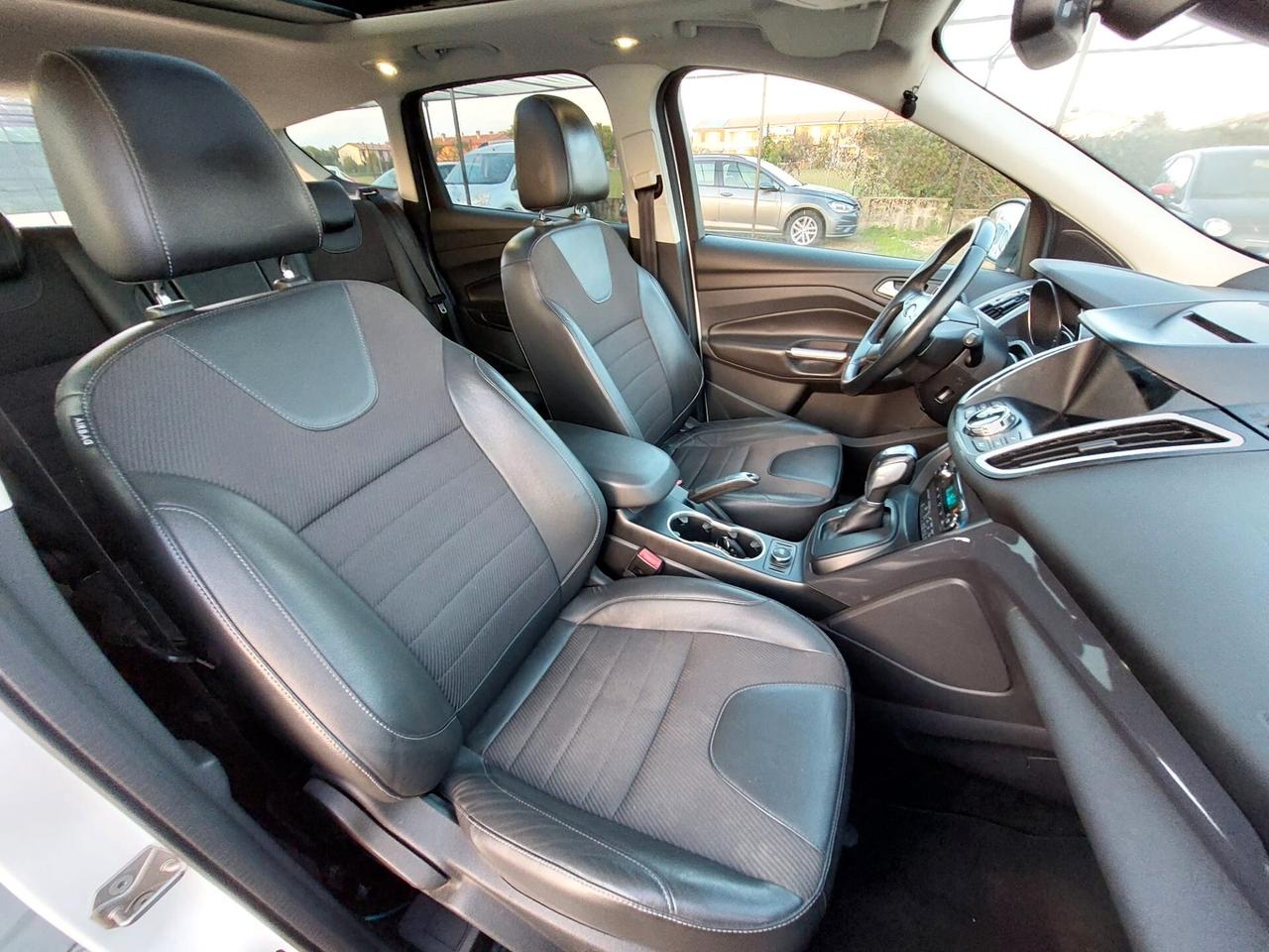 Ford Kuga 2.0 TDCI 150 CV S&S 4WD Powershift Titanium