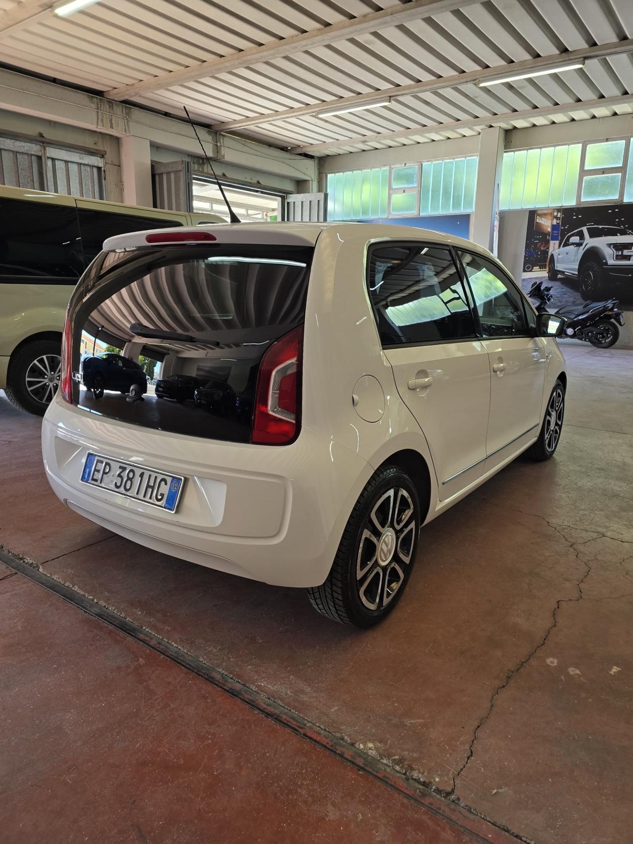 Volkswagen up! 1.0 5p. move up!