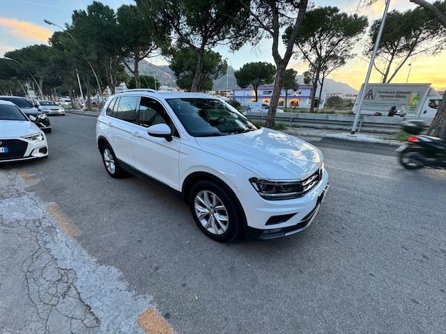 Volkswagen Tiguan 2.0 TDI SCR DSG 4MOTION Business BMT