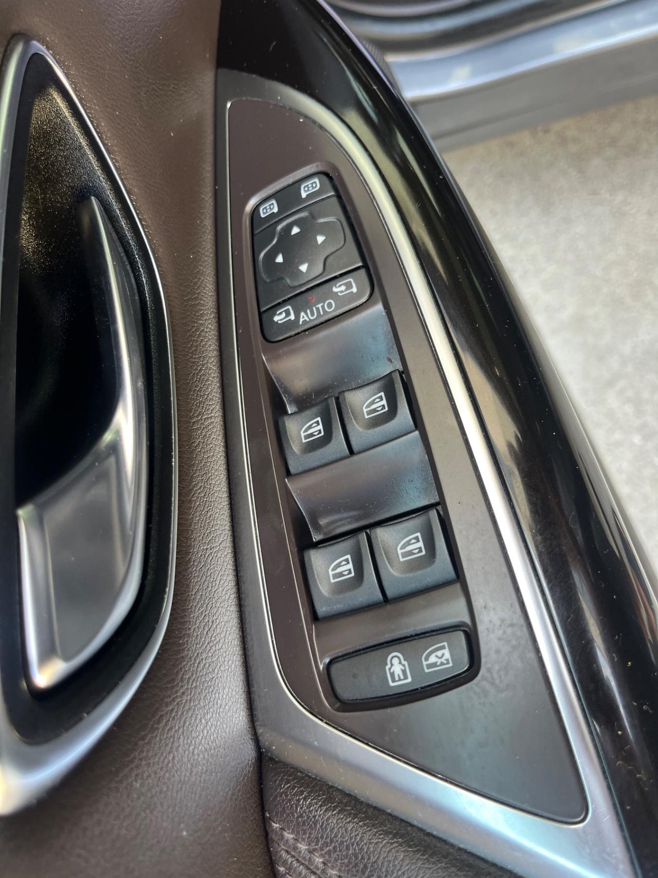Renault Espace dCi 160CV EDC Energy Initiale Paris 4Control