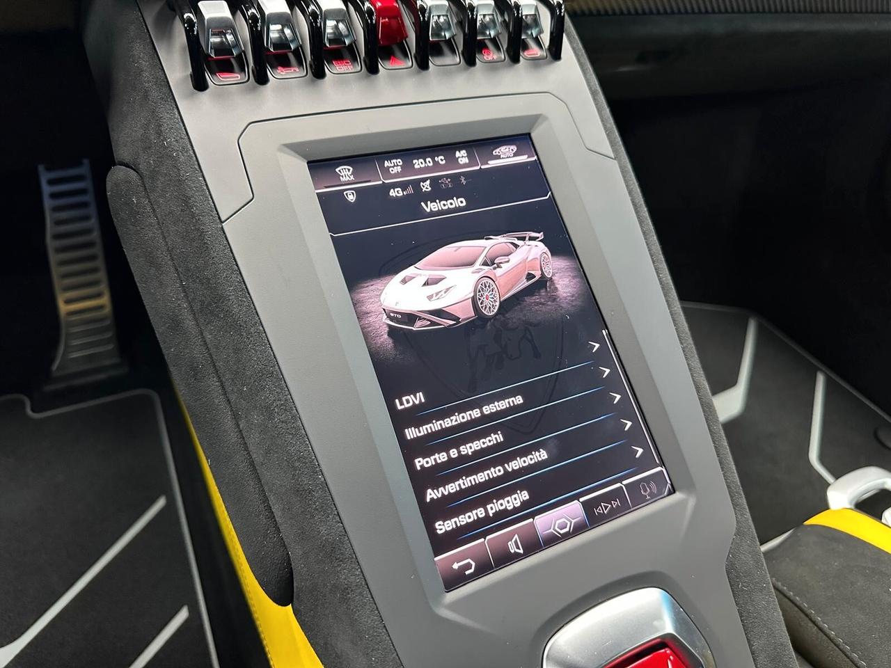 Lamborghini Huracan 5.2V10 TECNICA RWD Coupe (002)