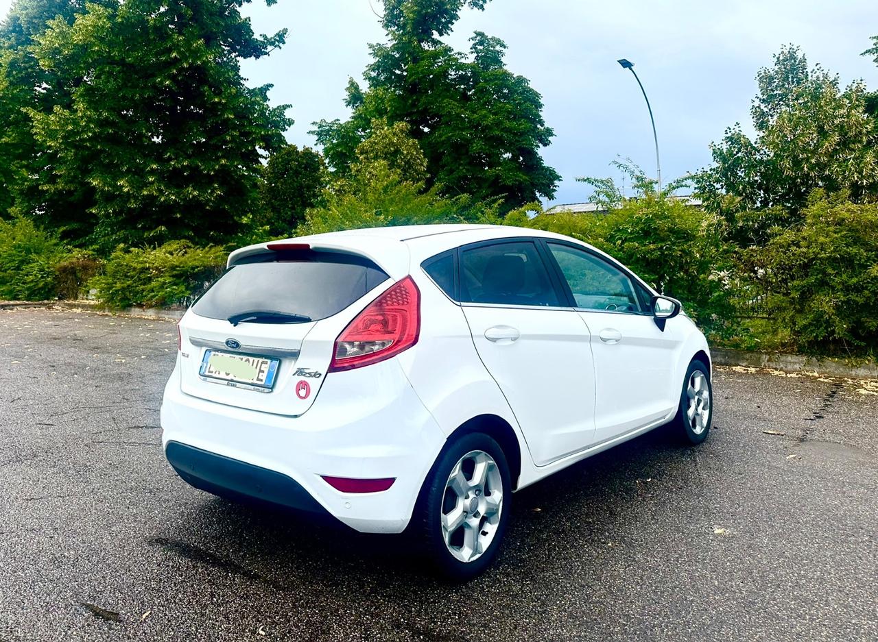 Ford Fiesta Fiesta+ 1.4 5 porte Bz.- GPL