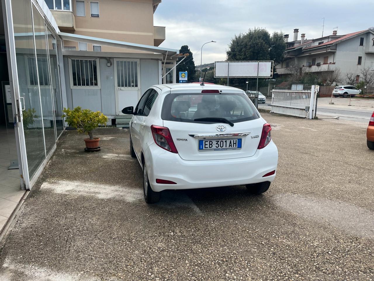 Toyota Yaris 1.0 5 porte