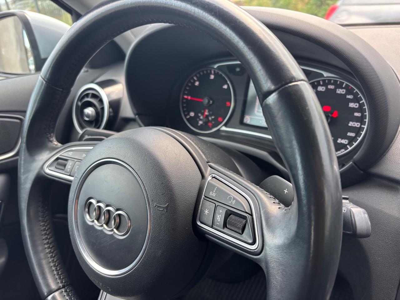 Audi A1 1.6 TDI 116 CV S tronic-2015