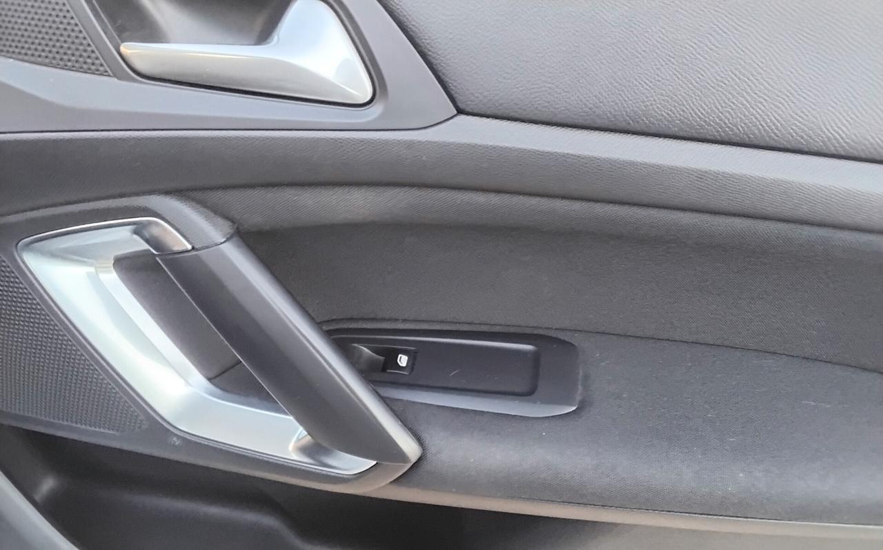 Peugeot 308 BlueHDi 130 S&S Allure