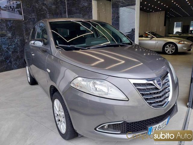LANCIA Ypsilon 1.2 69 CV ( Garanzia 12 Mesi)